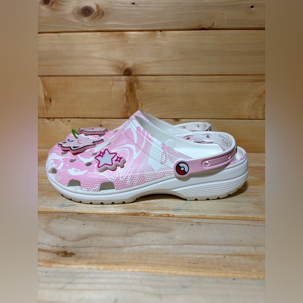 New Crocs Pokémon Jigglypuff Classic Clog Star Light up LE /  Kids 5 / Women 7 - Picture 5 of 7